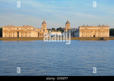 L'Old Royal Naval College, Queen's House et Old Royal Observatory vue sur la Tamise, Londres Banque D'Images