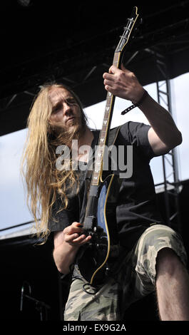 Jáchymov, République tchèque. 09 juillet 2015. Jakob Molbjerg guitariste de groupe danois mercenaire exécute pendant le Festival de musique International Masters of Rock à Jáchymov, République tchèque, le 9 juillet 2015. Credit : Dalibor Gluck/CTK Photo/Alamy Live News Banque D'Images