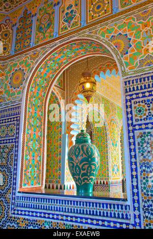 Détails de l'intérieur de l'Hôtel Continental, Tanger, Maroc, Afrique du Nord, Afrique Banque D'Images