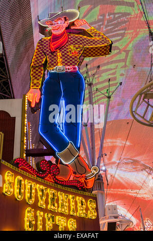 Vegas Vic Cowboy néon, Fremont Experience, Las Vegas, Nevada, États-Unis d'Amérique, Amérique du Nord Banque D'Images