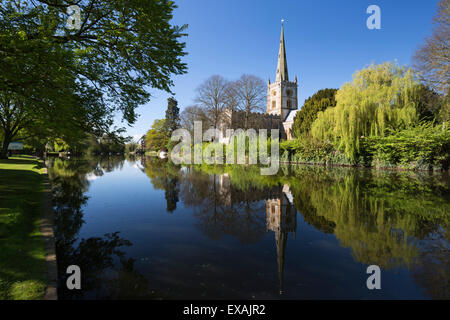 Holy Trinity Church sur la rivière Avon, Stratford-upon-Avon, Warwickshire, Angleterre, Royaume-Uni, Europe Banque D'Images