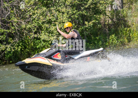 La rivière Boise flottante. Patrouille sur la rivière rivière Jet Ski l'observation d'activités. Boise, Idaho, USA Banque D'Images