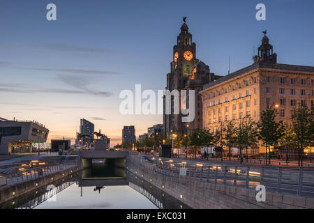 Les trois grâces sur Liverpools Pier One Banque D'Images