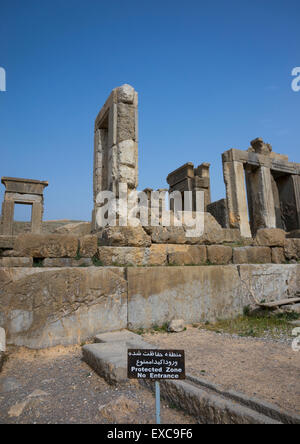 Ruines du palais Apadana construit par Darius le Grand, la province du Fars, Persepolis, Iran Banque D'Images