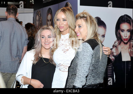 HairUK 2015 tenue à NEC - Jour 1 : vedette Lauren Pope Où : Birmingham, Royaume-Uni Quand : 10 mai 2015 Banque D'Images