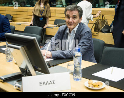 Bruxelles, Bxl, Belgique. 11 juillet, 2015. Le ministre grec des Finances Euklid Tsakalotos avant l'Eurogroupe, les ministres des finances de la zone euro, monnaie unique de l'UE réunion au siège à Bruxelles, Belgique Le 11.07.2015 Les ministres des Finances se rencontrent pour évaluer la demande d'un nouveau plan de sauvetage par Wiktor Dabkowski Wiktor Dabkowski/crédit : ZUMA Wire/Alamy Live News Banque D'Images