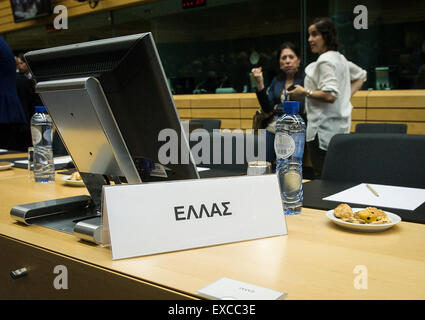 Bruxelles, Bxl, Belgique. 11 juillet, 2015. Lieu grec dans le tableau avant de l'Eurogroupe, les ministres des finances de la zone euro, monnaie unique de l'UE réunion au siège à Bruxelles, Belgique Le 11.07.2015 Les ministres des Finances se rencontrent pour évaluer la demande d'un nouveau plan de sauvetage par Wiktor Dabkowski Wiktor Dabkowski/crédit : ZUMA Wire/Alamy Live News Banque D'Images