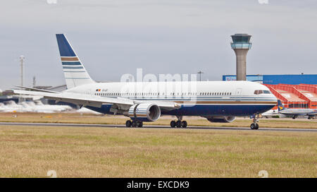 Boeing 767 Style privilège CE LZO-arrivant à l'aéroport de London-Luton LTN Banque D'Images