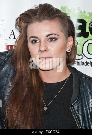 Bala Cynwyd, Pennsylvania, USA. 10 juillet, 2015. Lyndsey 'Lynn' Gunnulfsen Gunn de rock alternatif américain PVRIS pose à Radio 145,5 millions aujourd''s Performance Theatre le 10 juillet 2015 à Bala Cynwyd, Pennsylvania, United States. Crédit : Paul Froggatt/Alamy Live News Banque D'Images