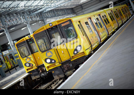 Images autour de Southport Southport la photo de classe 508 et 507 merseyrail les trains de la ligne de Liverpool a été construit à l'i Banque D'Images