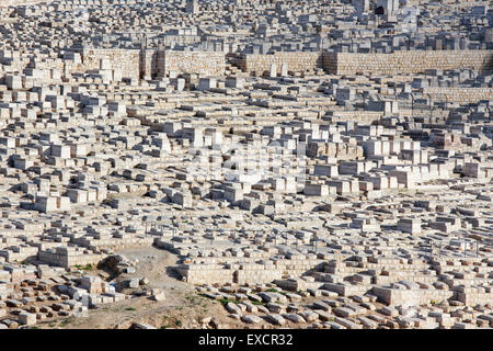 Jérusalem - le cimetière juif sur le Mont des Oliviers. Banque D'Images
