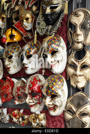 Italie - Venise - Cannaregio région - street market les couleurs de l'image carnaval plein de mystère et d'intrigue Banque D'Images