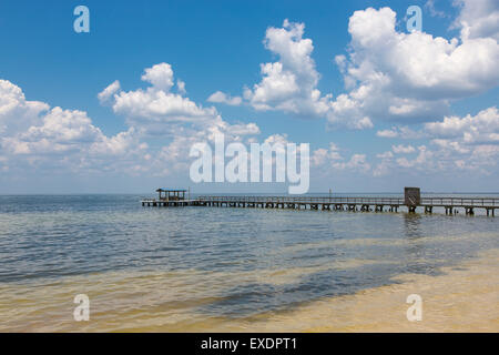 Pier sur golfe du Mexique dans Bokeelia sur Pine Island Florida Banque D'Images