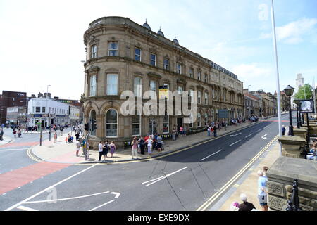 Le bâtiment qui était auparavant l'hôtel Queen's, Barnsley, South Yorkshire, UK. Photo : Scott Bairstow/Alamy Banque D'Images