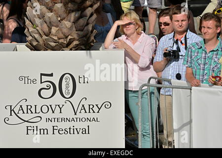 Karlovy Vary, République tchèque. 11 juillet, 2015. Atmosphère au cours de la 50e Festival International du Film de Karlovy Vary, République tchèque, le 11 juillet 2015. © Pavel Nemecek/CTK Photo/Alamy Live News Banque D'Images