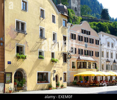 - Au Tyrol : Ville historique de Rattenberg (au Sparkassenplatz) Banque D'Images