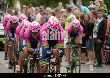 Le Société Zahn Prothetik Renata Vesela, Plumelec, Bretagne, France. 12 juillet, 2015. Lampre-Merida Équipe de la compétition à la Tour de France 2015 Étape 9 montre par équipe Crédit : Luc Peters/Alamy Live News Banque D'Images