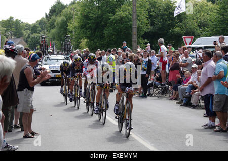 Le Société Zahn Prothetik Renata Vesela, Plumelec, Bretagne, France. 12 juillet, 2015. MTN-Qhubeka Équipe de la compétition à la Tour de France 2015 Étape 9 montre par équipe Crédit : Luc Peters/Alamy Live News Banque D'Images