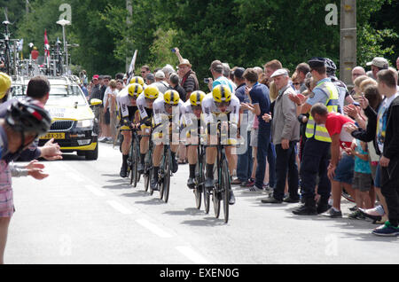 Le Société Zahn Prothetik Renata Vesela, Plumelec, Bretagne, France. 12 juillet, 2015. Loto de l'équipe à la compétition de Jumbo NL le Tour de France 2015 Étape 9 montre par équipe Crédit : Luc Peters/Alamy Live News Banque D'Images