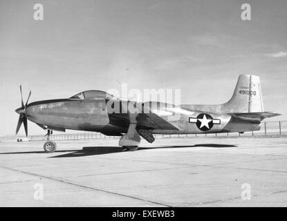 Cette image fait partie de la collection Ray Wagner, qui contient des photographies historiques et des documents de l'histoire de l'aviation. La collection fournit des informations précieuses sur les débuts de l'aviation et ses pionniers. Banque D'Images
