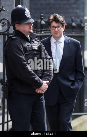 Les ministres arrivent à la première réunion du Cabinet après les élections au 10 Downing Street. Avec : Andrew Feldman Où : London, Royaume-Uni Quand : 12 mai 2015 Banque D'Images