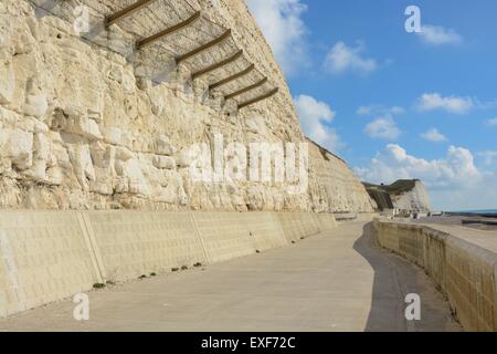 Sous-promenade entre falaise et Brighton Rottingdean, East Sussex, Angleterre Banque D'Images