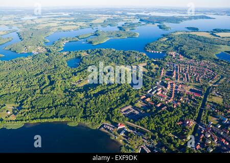 Vue aérienne de la forteresse Boyen situé entre les lacs Niegocin et Kisajno à Gizycko, Mazurie, Pologne Banque D'Images