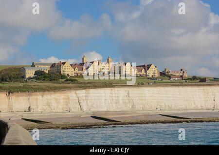 Roedean School sur des falaises de craie près de Brighton, East Sussex, Angleterre Banque D'Images