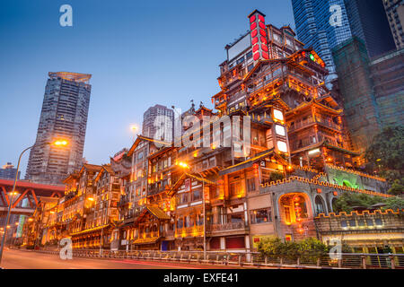 Chongqing, Chine à Hongyadong quartier traditionnel. Banque D'Images