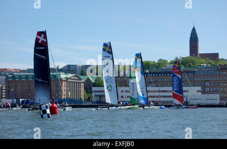 Catamarans de série M32 sur la course de voile en cours 2015-06-12 de Göteborg. La Suède Banque D'Images