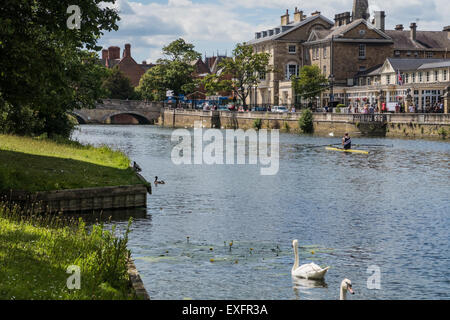 Une journée ensoleillée le long de la rivière Great Ouse à Bedford Banque D'Images