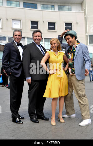 Filsde photocall à l'arène avec : Michael Praed, Mark Benton, Carley Stenson, Noel Sullivan Où : Birmingham, Royaume-Uni Quand : 12 mai 2015 Banque D'Images