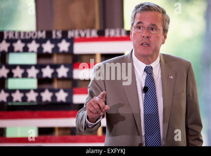 Ames, Iowa, USA. Le 13 juillet, 2015. Ancien gouverneur de Floride et candidat à l'élection présidentielle 2016 Jeb Bush parle lors de la Story Comté GOP le dîner. Crédit : Brian Cahn/ZUMA/Alamy Fil Live News Banque D'Images