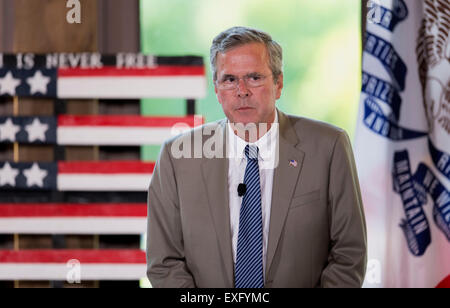 Ames, Iowa, USA. Le 13 juillet, 2015. Ancien gouverneur de Floride et candidat à l'élection présidentielle 2016 Jeb Bush parle lors de la Story Comté GOP le dîner. Crédit : Brian Cahn/ZUMA/Alamy Fil Live News Banque D'Images