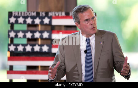 Ames, Iowa, USA. Le 13 juillet, 2015. Ancien gouverneur de Floride et candidat à l'élection présidentielle 2016 Jeb Bush parle lors de la Story Comté GOP le dîner. Crédit : Brian Cahn/ZUMA/Alamy Fil Live News Banque D'Images