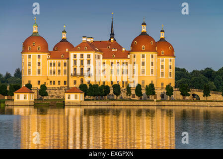 Château de Moritzburg, Baroque et Jaegerturm Amtsturm tours, Dresde, État libre de Saxe, Allemagne, Europe Banque D'Images