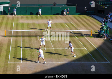 Wimbledon 2015, Goran Ivanisevic et Ivan Ljubicic (CRO) vs Bjorkmann et Johansson (SWE) ,l'invitation de Messieurs Doubles, Ct 1 Banque D'Images