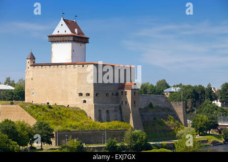 L'Estonie. Narva. Ancienne forteresse sur la frontière avec la Russie Banque D'Images