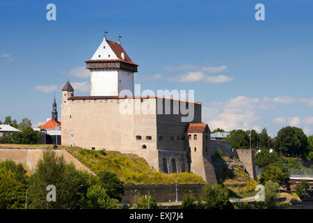 L'Estonie. Narva. Ancienne forteresse sur la frontière avec la Russie Banque D'Images