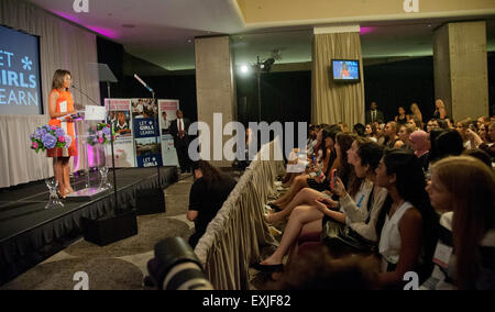 Washington DC, USA. 14 juillet, 2015. La Première Dame Michelle Obama traite de l'United Nation's Girl Up Leadership Summit à Washington DC. Credit : Patsy Lynch/Alamy Live News Banque D'Images
