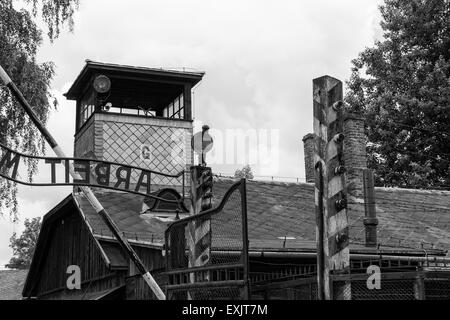 L'emblématique entrée de concentration d'Auschwitz, près de Cracovie, Pologne Banque D'Images