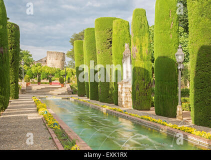 Cordoue, Espagne - 25 MAI 2015 : les jardins du palais Alcazar de los Reyes Cristianos. Banque D'Images