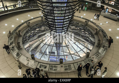 Reichstagskuppel coupole de verre du Reichstag à Berlin Allemagne Europe Banque D'Images