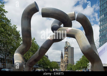 Sculpture de Brigitte et Martin Matschinsky-Denninghoff Tauentzienstrasse Berlin Allemagne Europe Banque D'Images