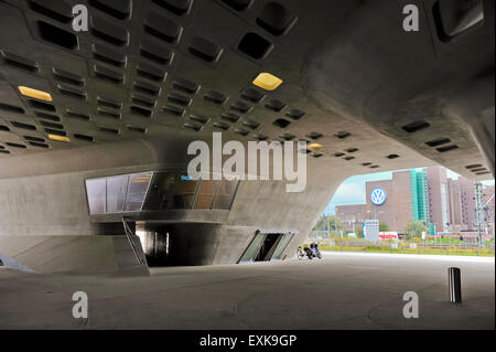 Phaeno Science Museum de Wolfsburg, modern architecture organique, Basse-Saxe Allemagne Europe Banque D'Images