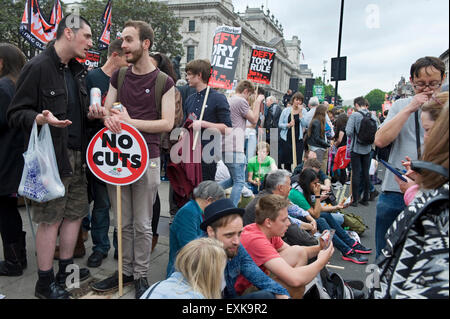 Démonstration d'austérité anti, samedi 20 juin 2015, Banque d'Angleterre à la place du Parlement, Londres Banque D'Images