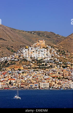 Ermoupolis & Ano Syra, l'île de Syros, Cyclades, Mer Égée, Grèce. Banque D'Images