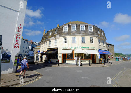 Salcombe, Devon, UK. Magasins indépendants traditionnels à Salcombe Banque D'Images