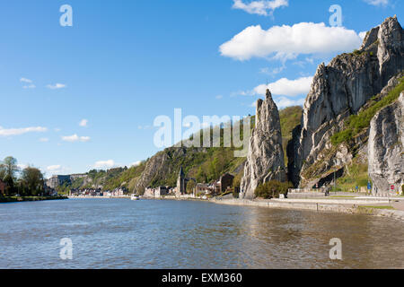 La Meuse près de Dinant en Belgique Banque D'Images