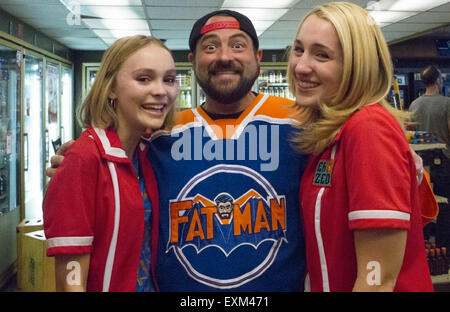 2015 HOSERS YOGA SModcast Pictures film avec de gauche à droite : Lily-Rose Depp, Kevin Smith, Harley Quinn Smith Banque D'Images